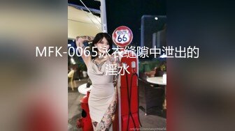 眼镜哥老婆按要求穿吊带黑丝玩电击,这次电的太狠了！