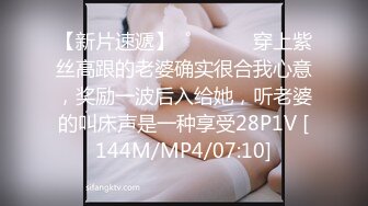 小兔子女友真漂亮，最爱吃鸡巴