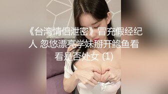 尝试各种制服换装 各种姿势的!