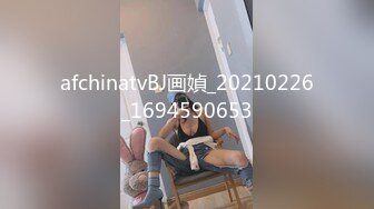 女友的白丝足交