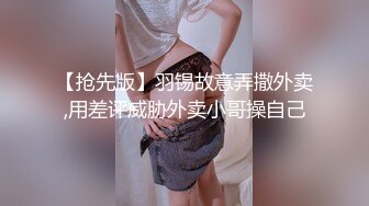 [MP4/ 3.17G] 超级淫荡熟女姐妹花，没男人女女互玩，半脱内裤插穴，舔奶舔骚逼