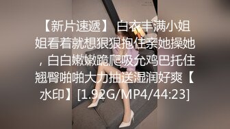 【自录】大奶骚货【健身少妇】全裸训练，自品乳头，揉搓黑逼，4-5月直播合集【21V】 (5)