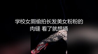 [MP4/ 1.11G] 酒吧少妇激情4P，露脸颜值不错伺候三个大哥，交大鸡巴，让三个大哥在床上玩弄