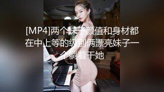 商场白色隔板女厕全景偷拍多位年轻少妇的极品美鲍6 (3)